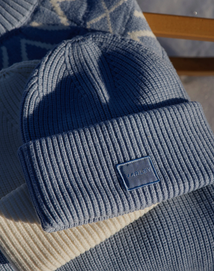 Carly beanie